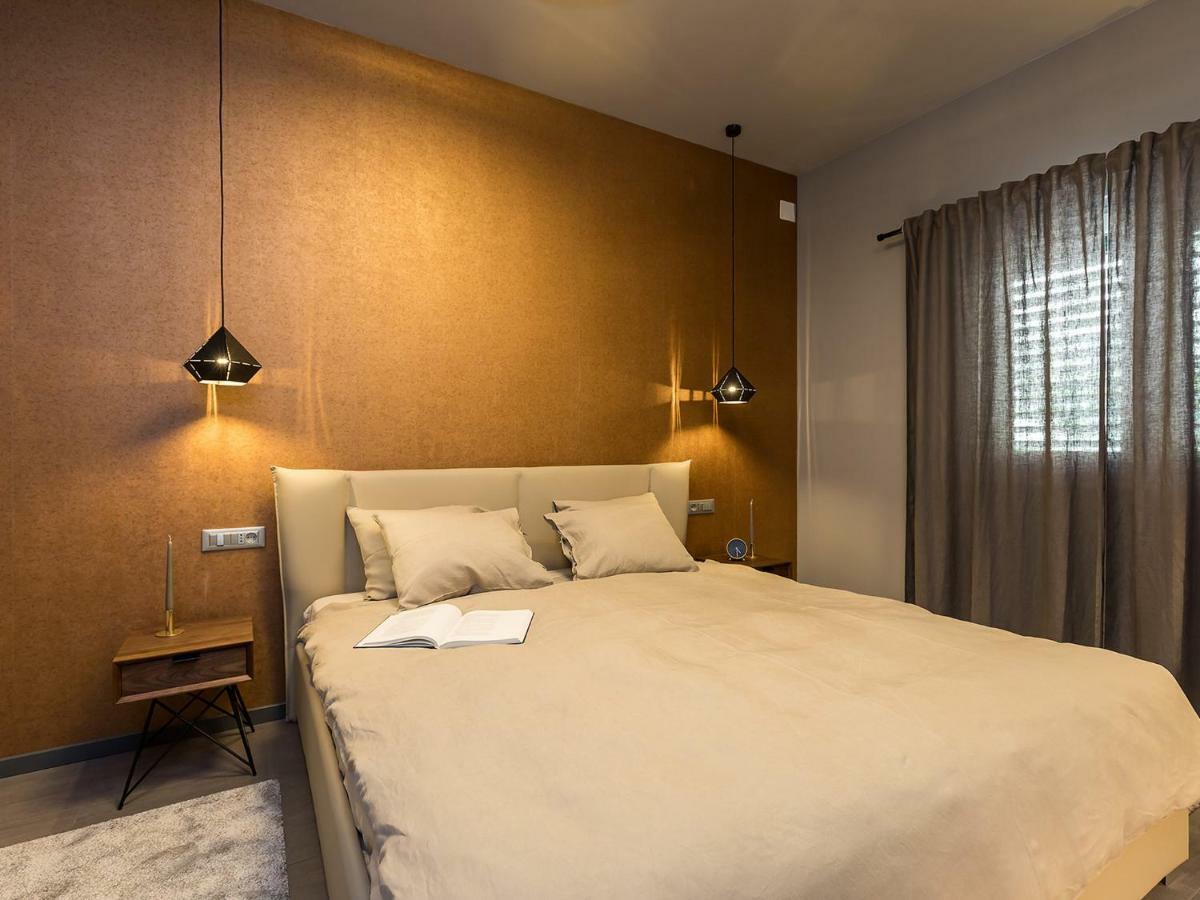 Magnolia - Modern Apartment Near City Center And Sea Porec Exterior photo